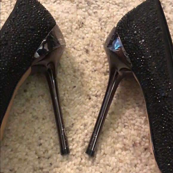 Black Crystal BCBGMAXAZRIA Heels in size 6. - Picture 5 of 7